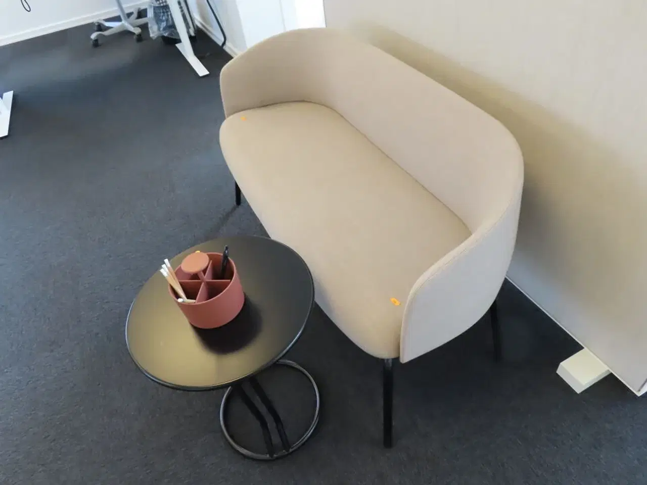 Billede 3 - Longesofa og sidebord