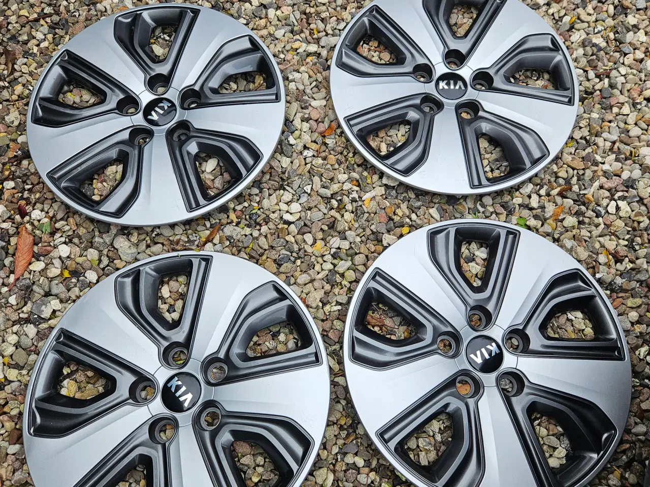 Billede 1 - Kia Niro 16" kapsler