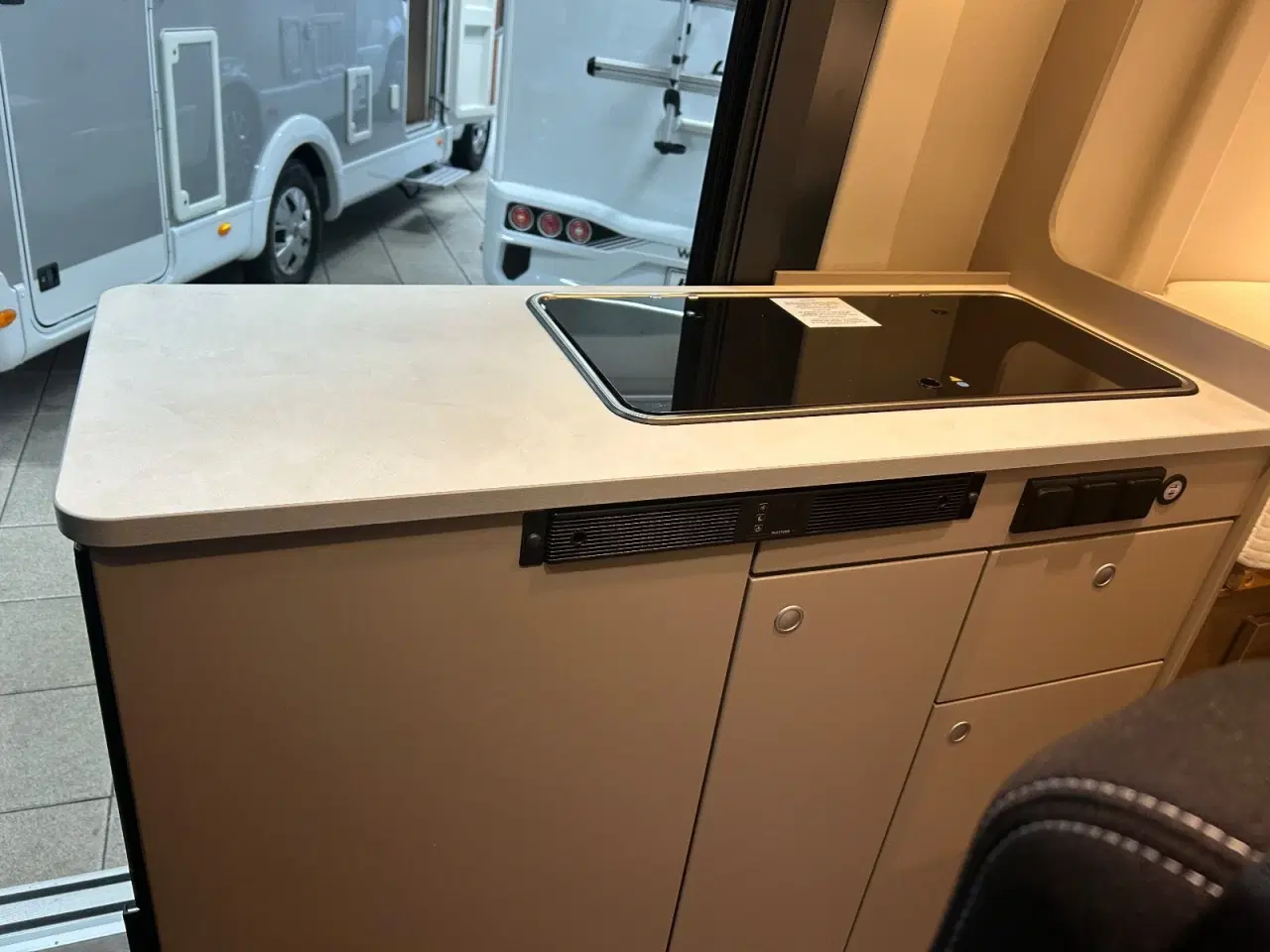 Billede 11 - Carado CV602 PRO 2,2 JTD 140 aut.