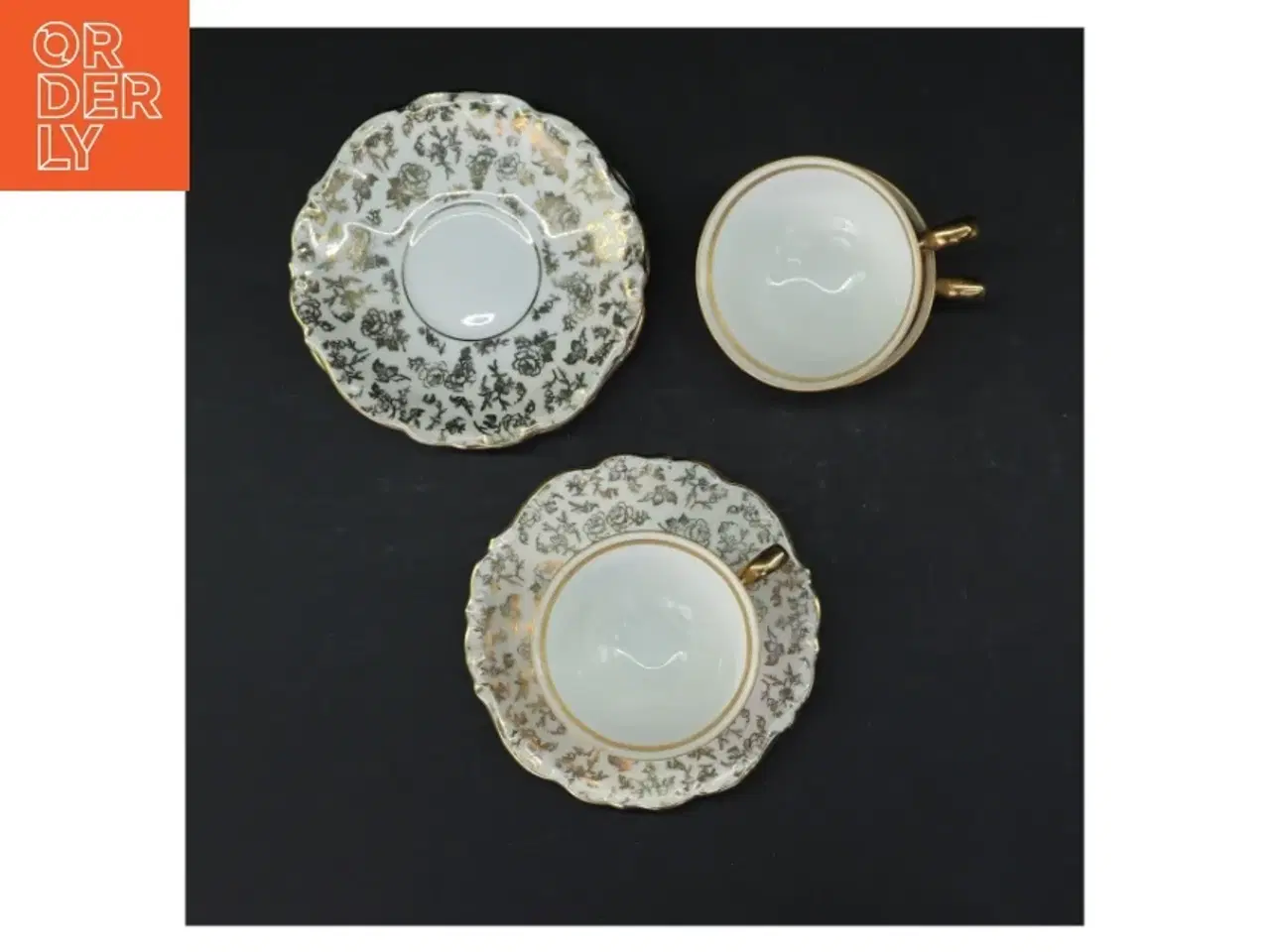 Billede 2 - Porcelænskopper og underkopper sæt fra Bareuther (str. 3 kopper. ø 7 cm. 3 tallerkner. ø. 12 cm)