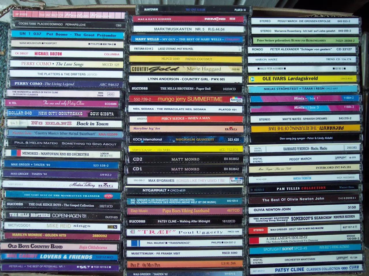 Billede 7 - 300 COUNTRY & FOLK CDer + andre genrer sælges………..