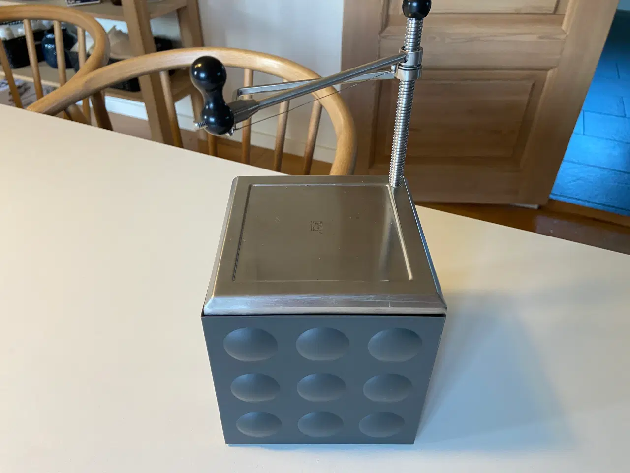 Billede 1 - Osteklokke / osteskærer fra PEJ/Nuance m. koksrgrå