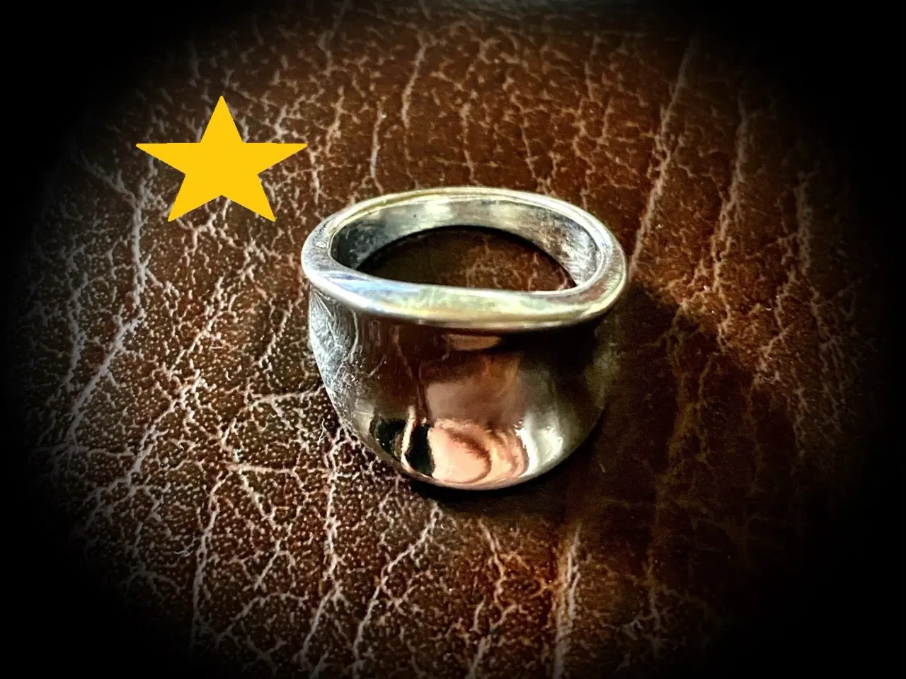 Billede 1 - * Smuk og robust fingerring - i Tibetansk Sølv