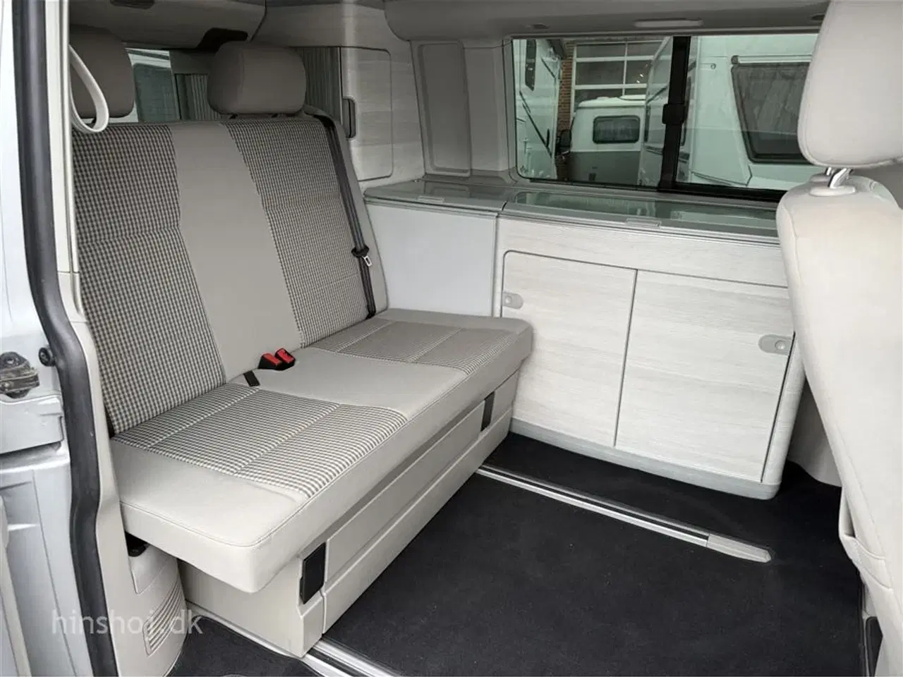 Billede 2 - 2017 - VW California Coast   Fin VW California med godt udstyr fra Hinshøj Caravan