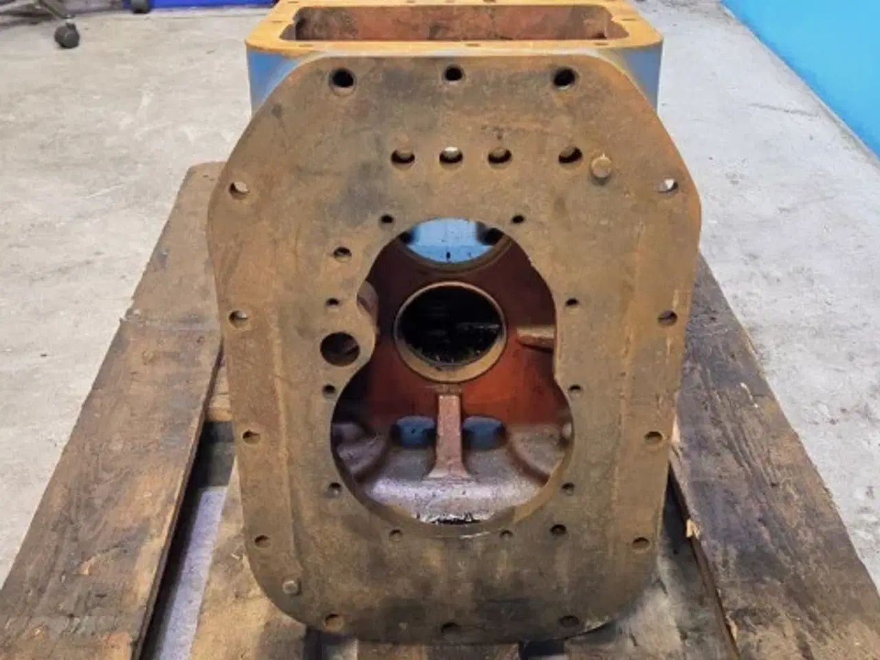 Billede 6 - Ford 8210 Gearkasse Hus E2NN7006EA