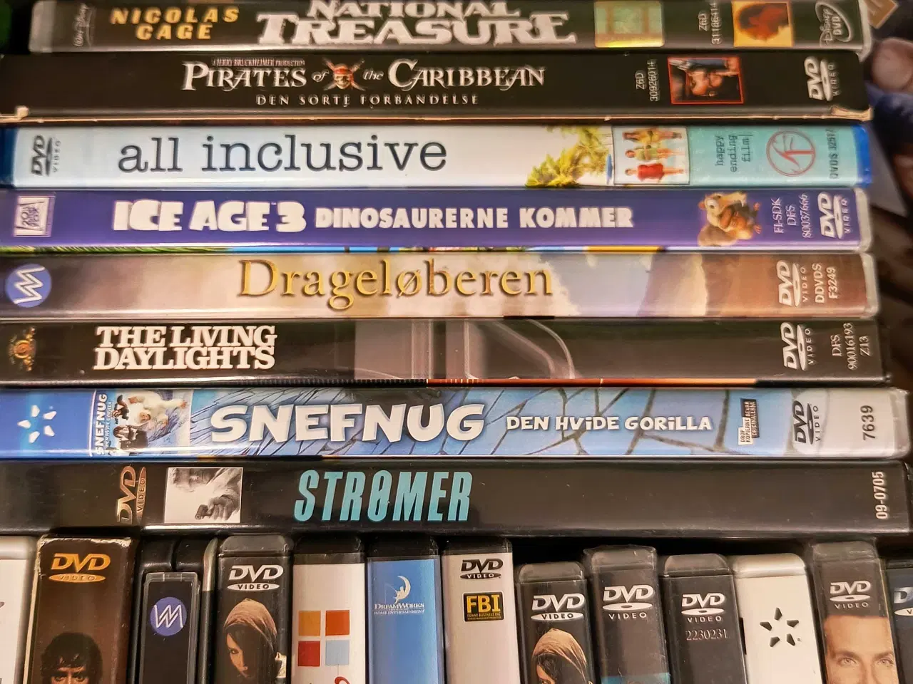 Billede 1 - En kasse dvd film