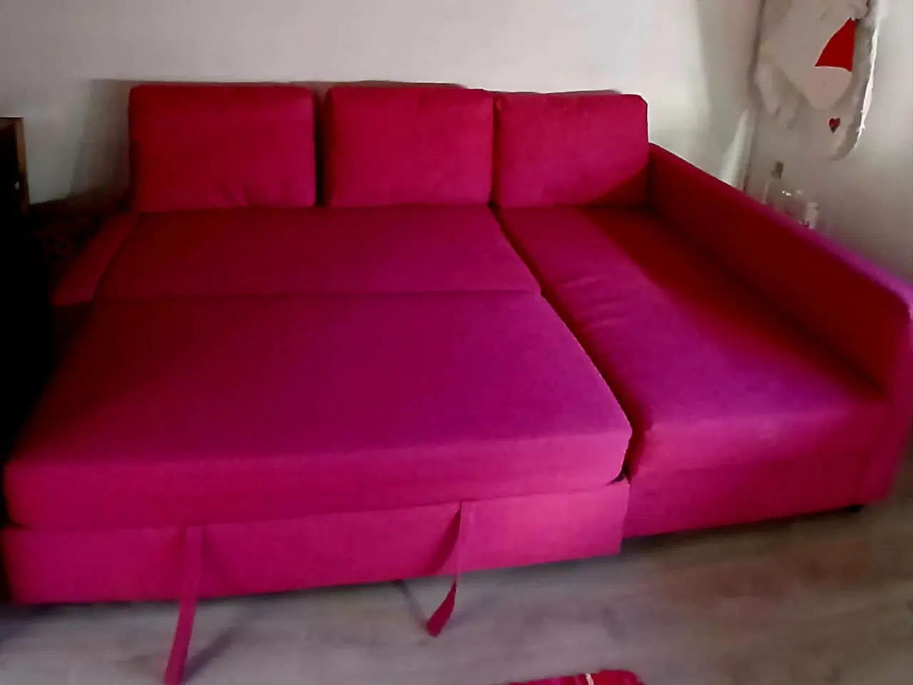 Billede 3 - Sovesofa og børneskab