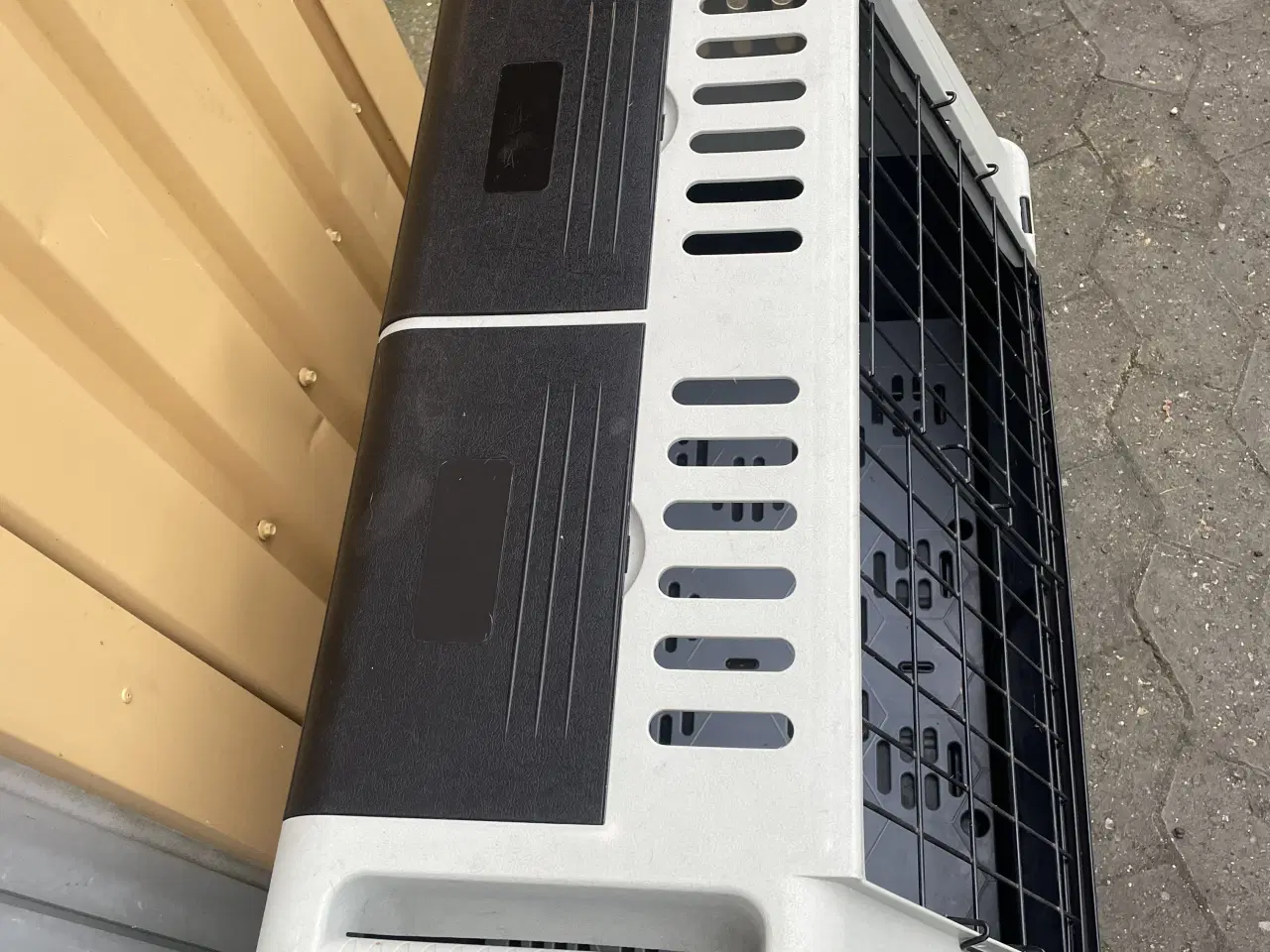 Billede 2 - Hundebur med to låger og to skuffer i toppen