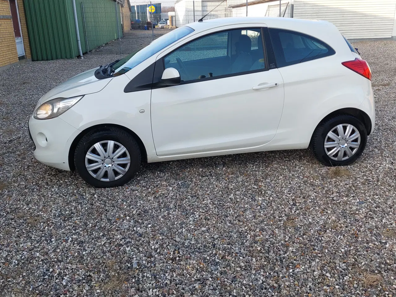 Billede 1 - NYSYNET FORD KA 1,2 MED LAVT KM. TAL