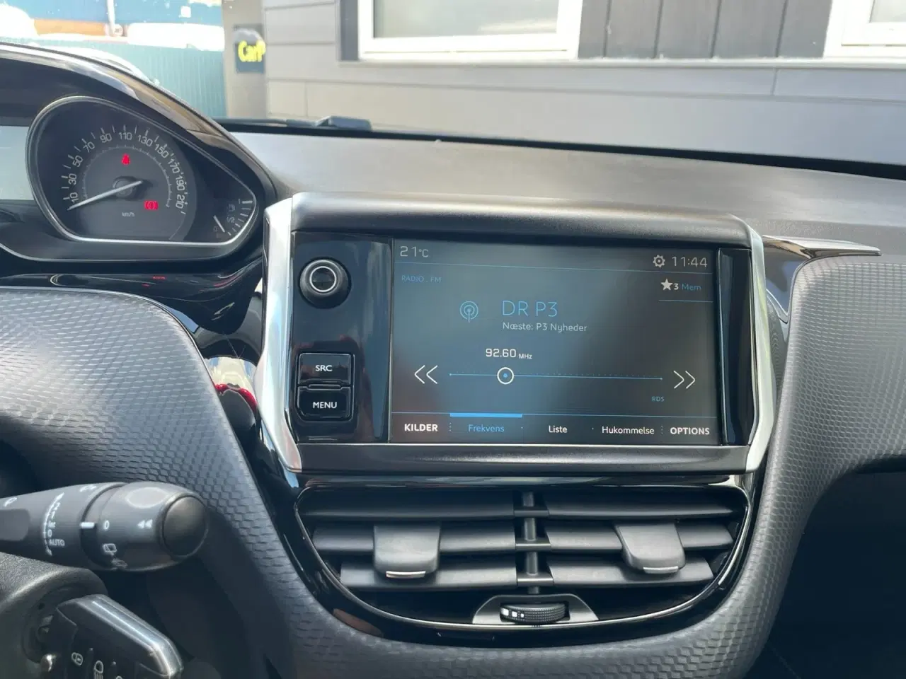 Billede 4 - Peugeot 2008 1,2 e-THP 110 Allure Sky