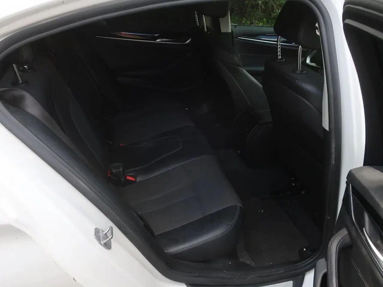 Billede 26 - Personbil BMW 530E IPERFOMANCE 2.0 (moms fri)