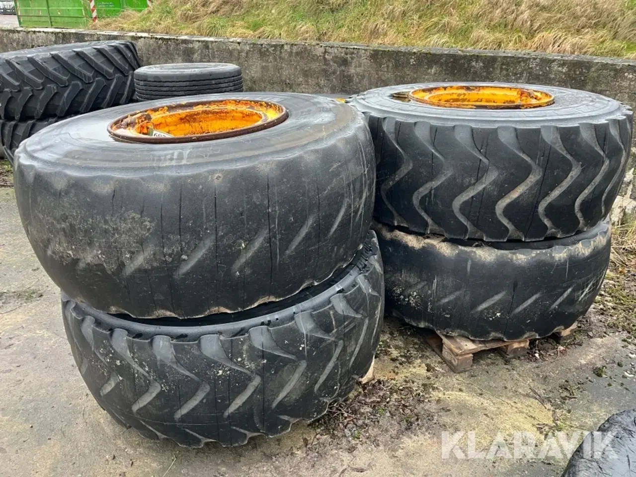 Billede 2 - Komplethjul Michelin til Volvo L110 og 120 - 4 styk