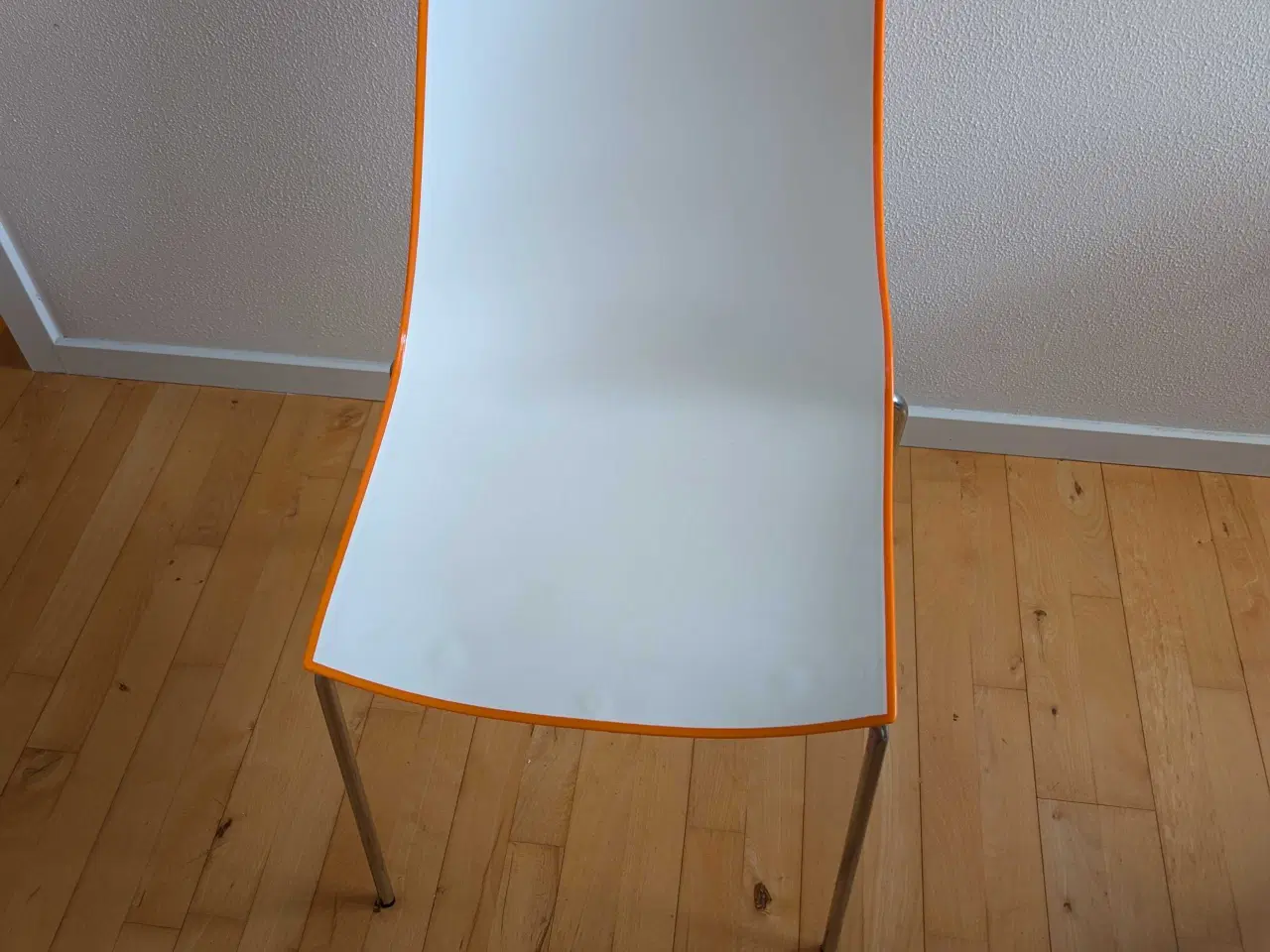 Billede 2 - 3D PEDRALI stol orange og hvid