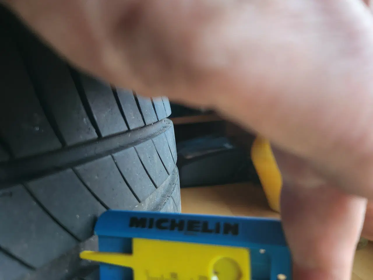 Billede 3 - Flotte 17" originale BMW alu fælge m. Michelin dæk