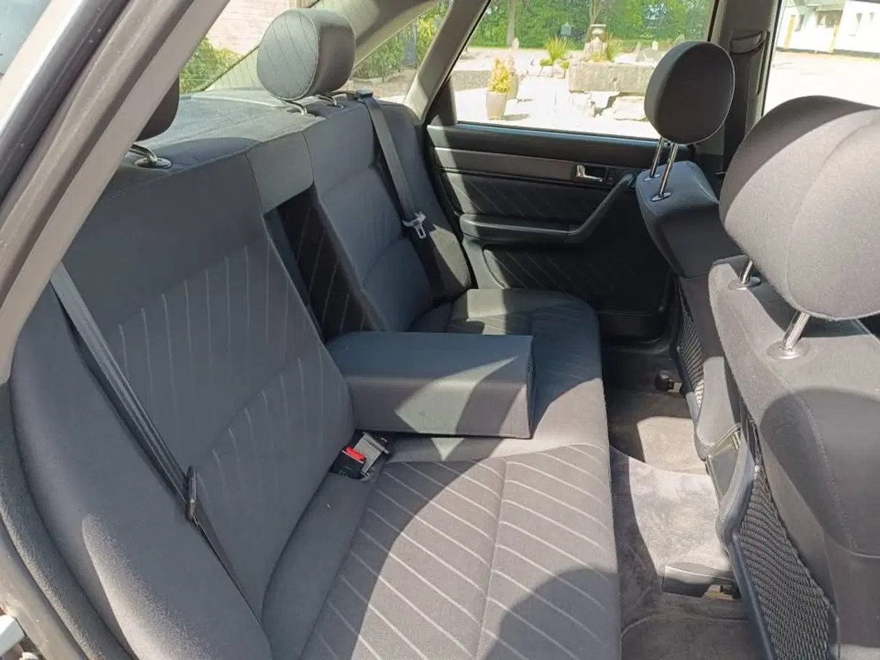 Billede 10 - Yderst fin og velholdt Audi A6 2,6 V6 C4