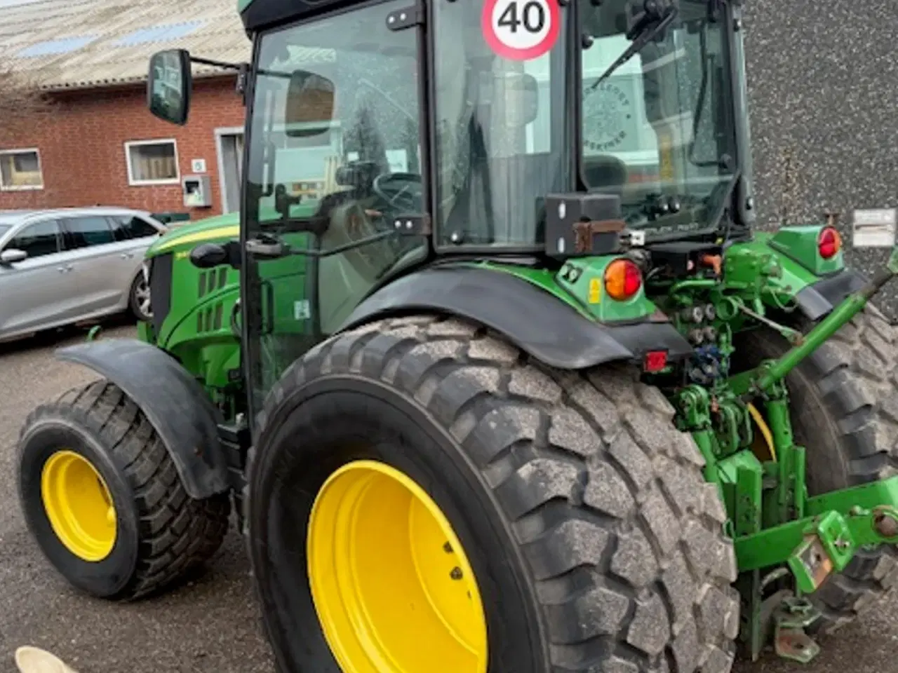 Billede 13 - John Deere 5105GF FRONTLIFT. HJUL MED GRÆSDÆK MEDFØLGER