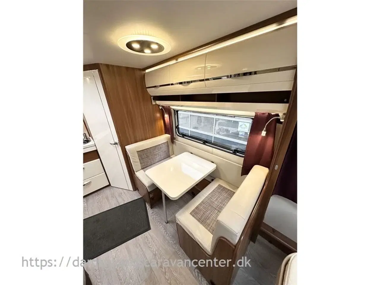 Billede 10 - 2019 - Hobby Excellent 460 SFf   Queensbed-Gulvtemp.-Mover-Telt-Markise