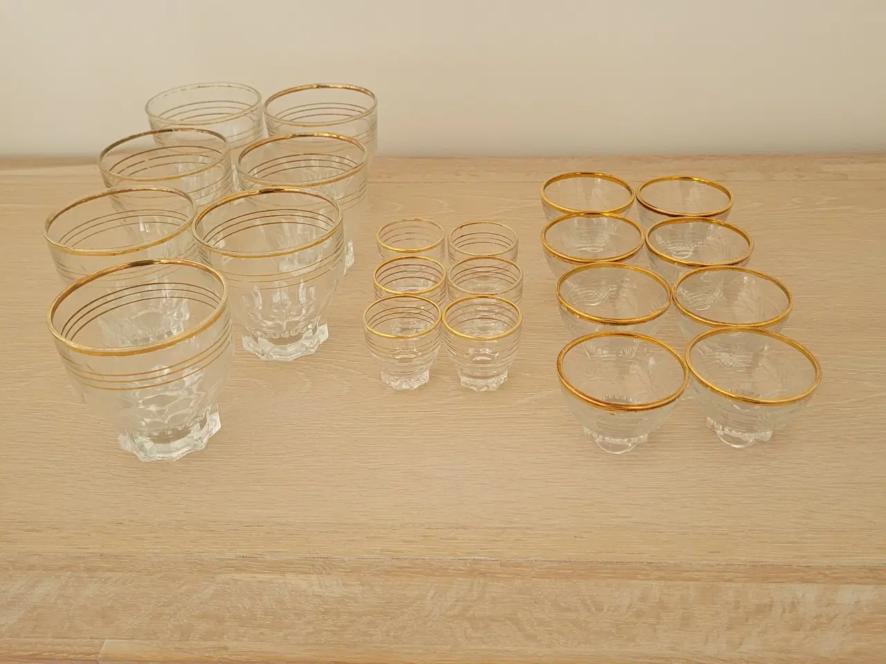 Billede 2 - Glas med guldkant 