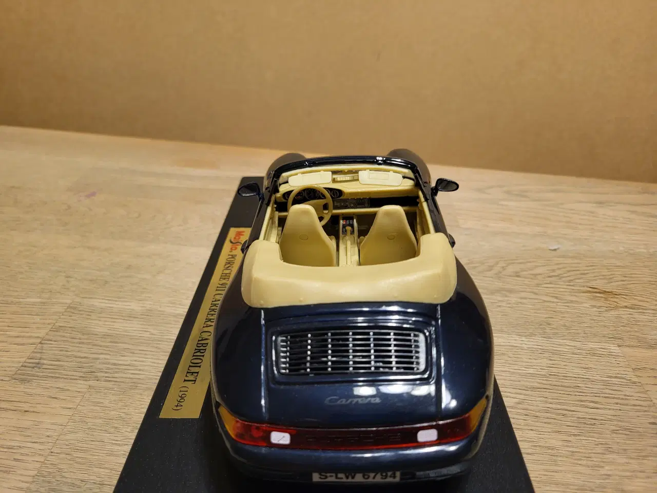 Billede 5 - Modelbil, Porsche 911 Cabriolet 1994, skala 1/18