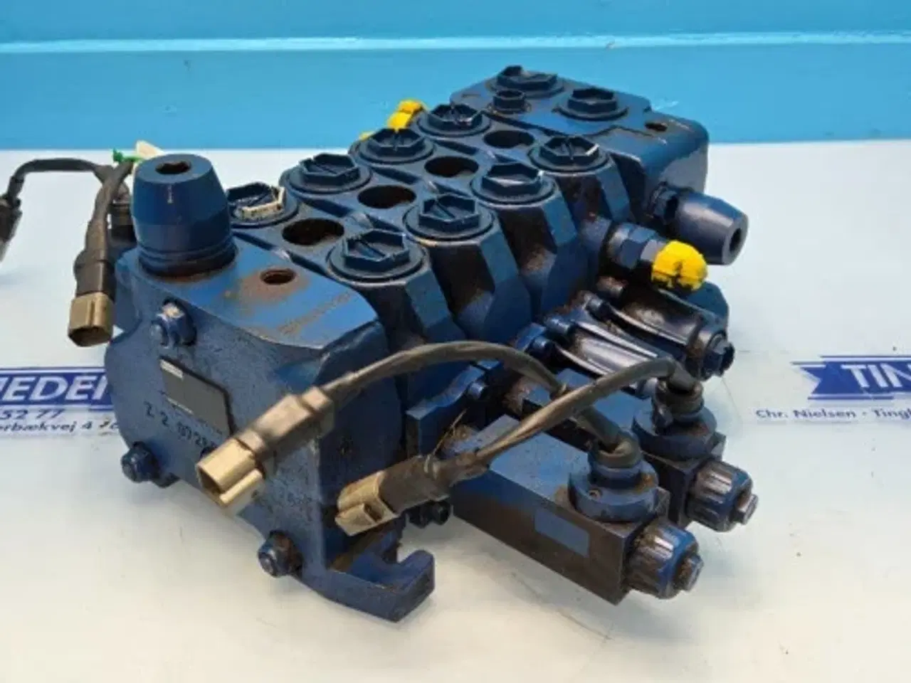 Billede 5 - New Holland LM5080 Hydraulikventil 87358442