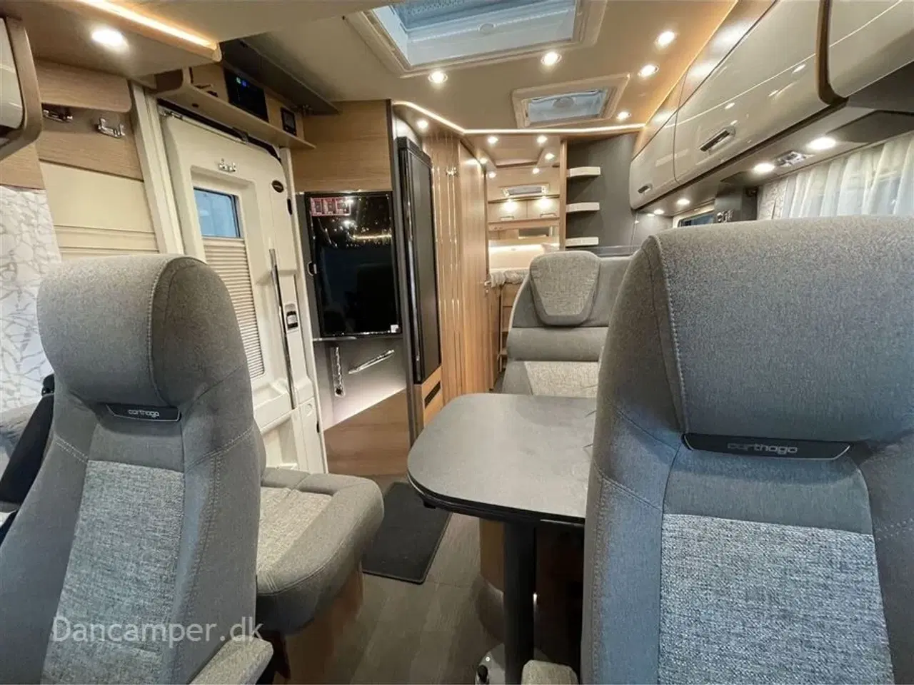 Billede 11 - 2026 - Carthago c-tourer I 145 LE   Design og komfort når det er bedst! MERCEDES 170 Hk, 9-trin aut.gear, adaptiv fartpilot,  4,2/4,5 tons totalvægt