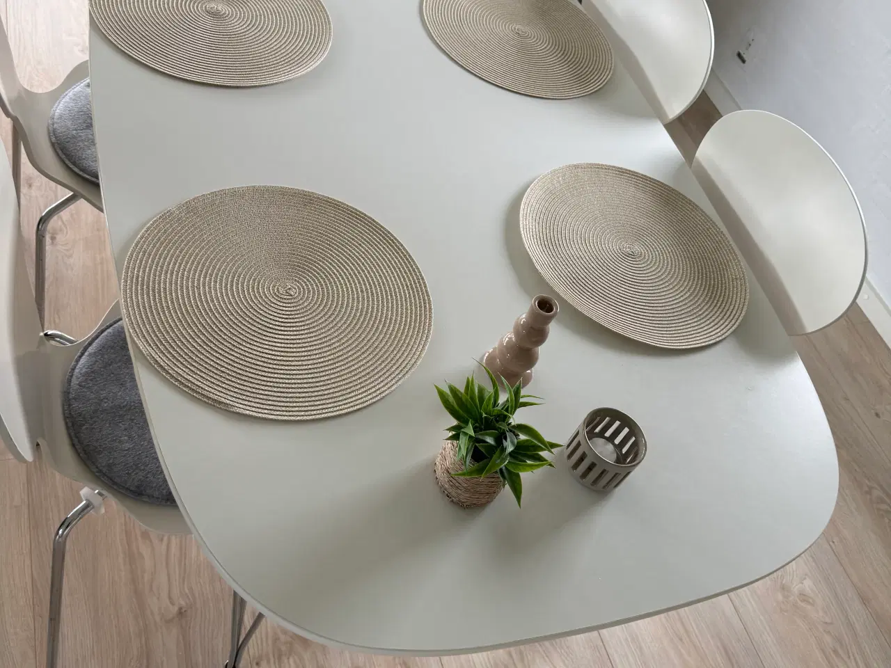Billede 3 - Spisebord