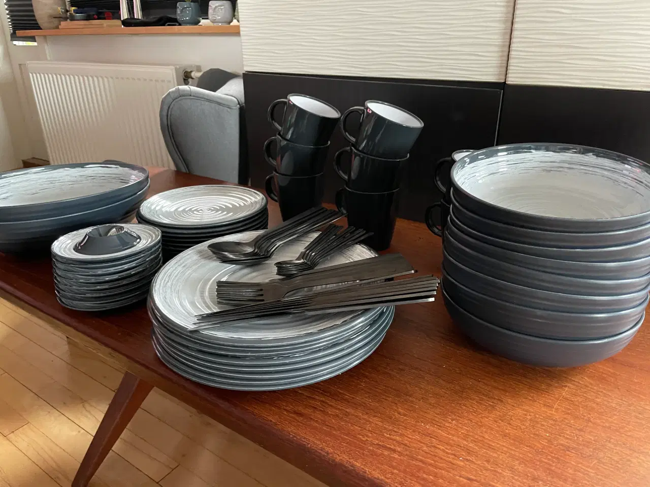 Billede 2 - Spise stel Helt nyt