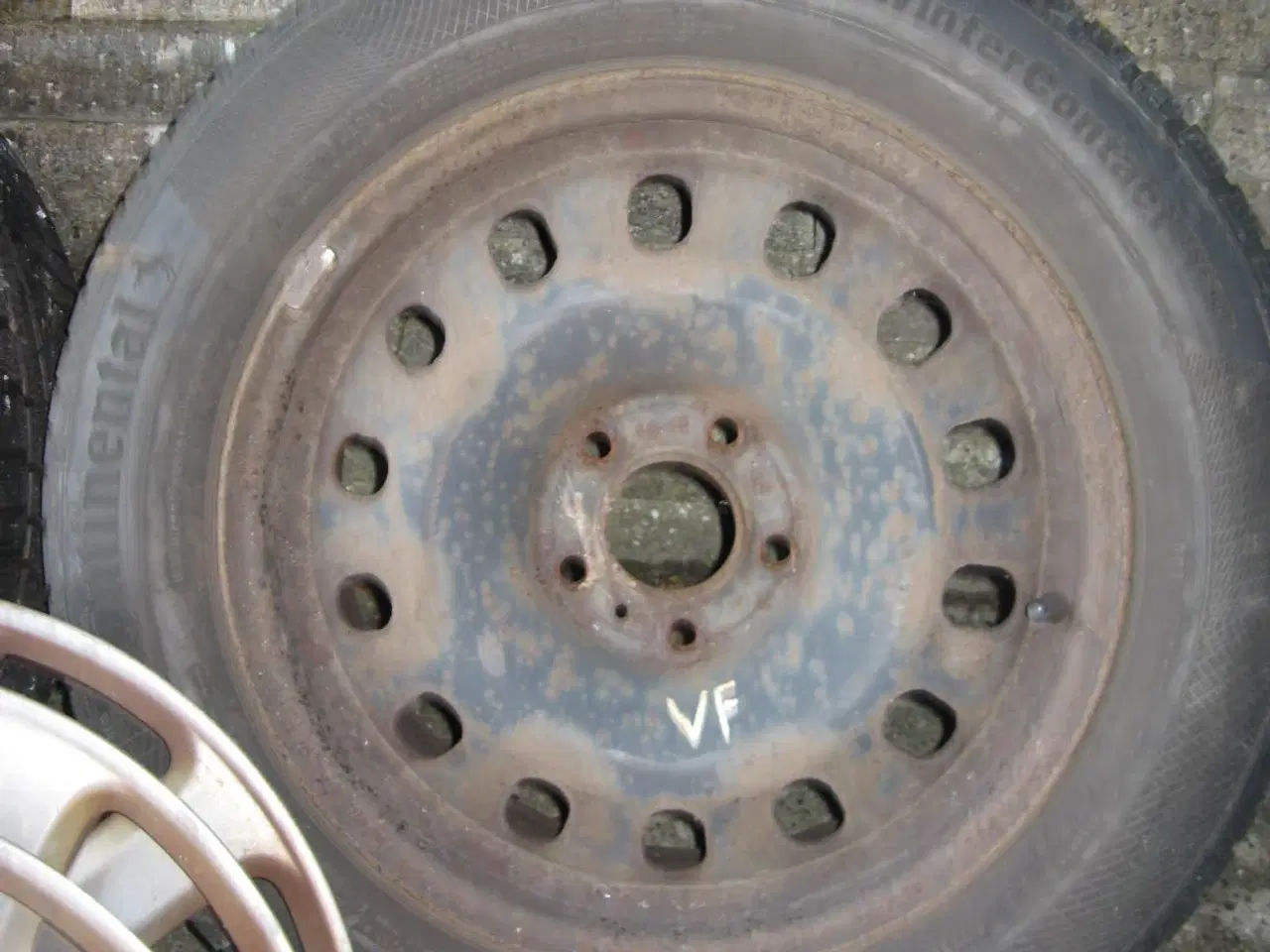 Billede 13 - Vinterhjul, Fælge 5x108 E4med Vinterdæk 205/60 R16