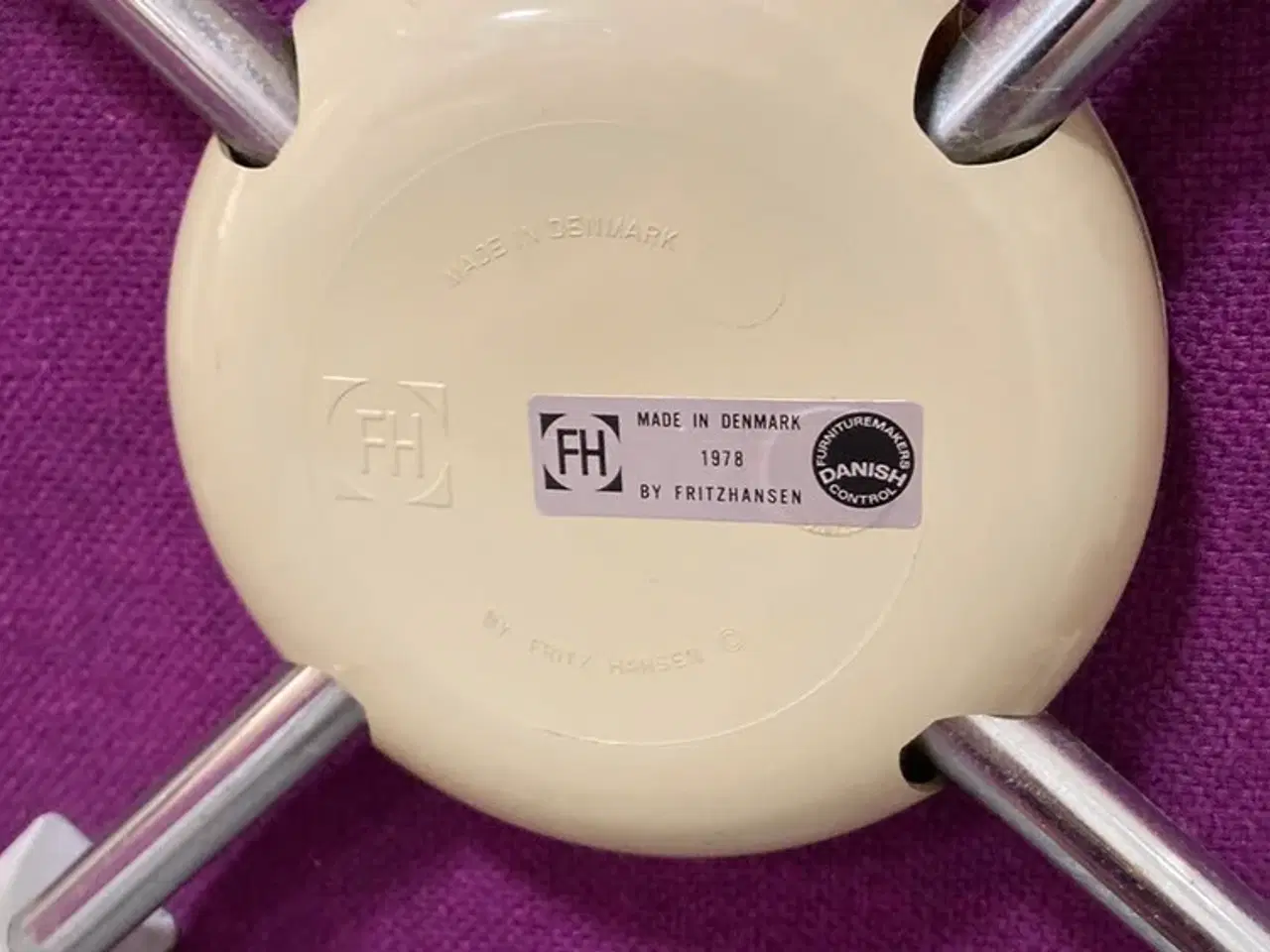 Billede 2 - 6 stk. Arne Jakobsen 7’er stole -Gratis Levering