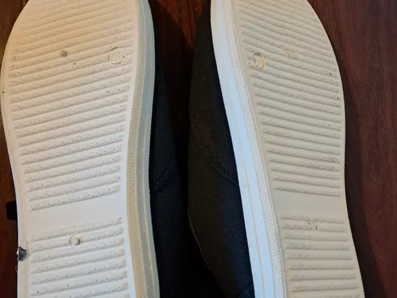 Billede 5 - Mørkeblå canvas-sneakers fra Coop – str. 38