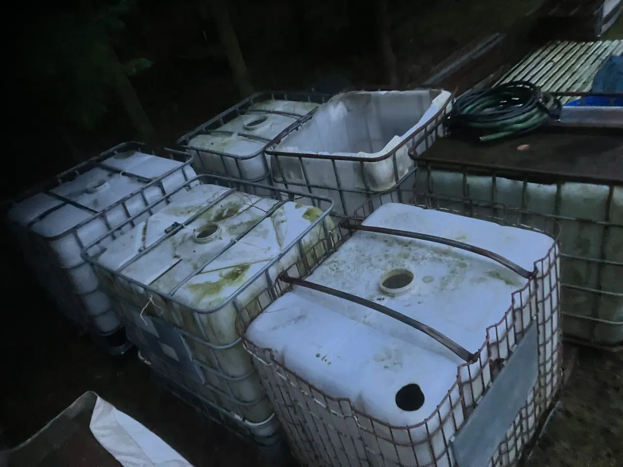 Billede 2 - Vandbeholder