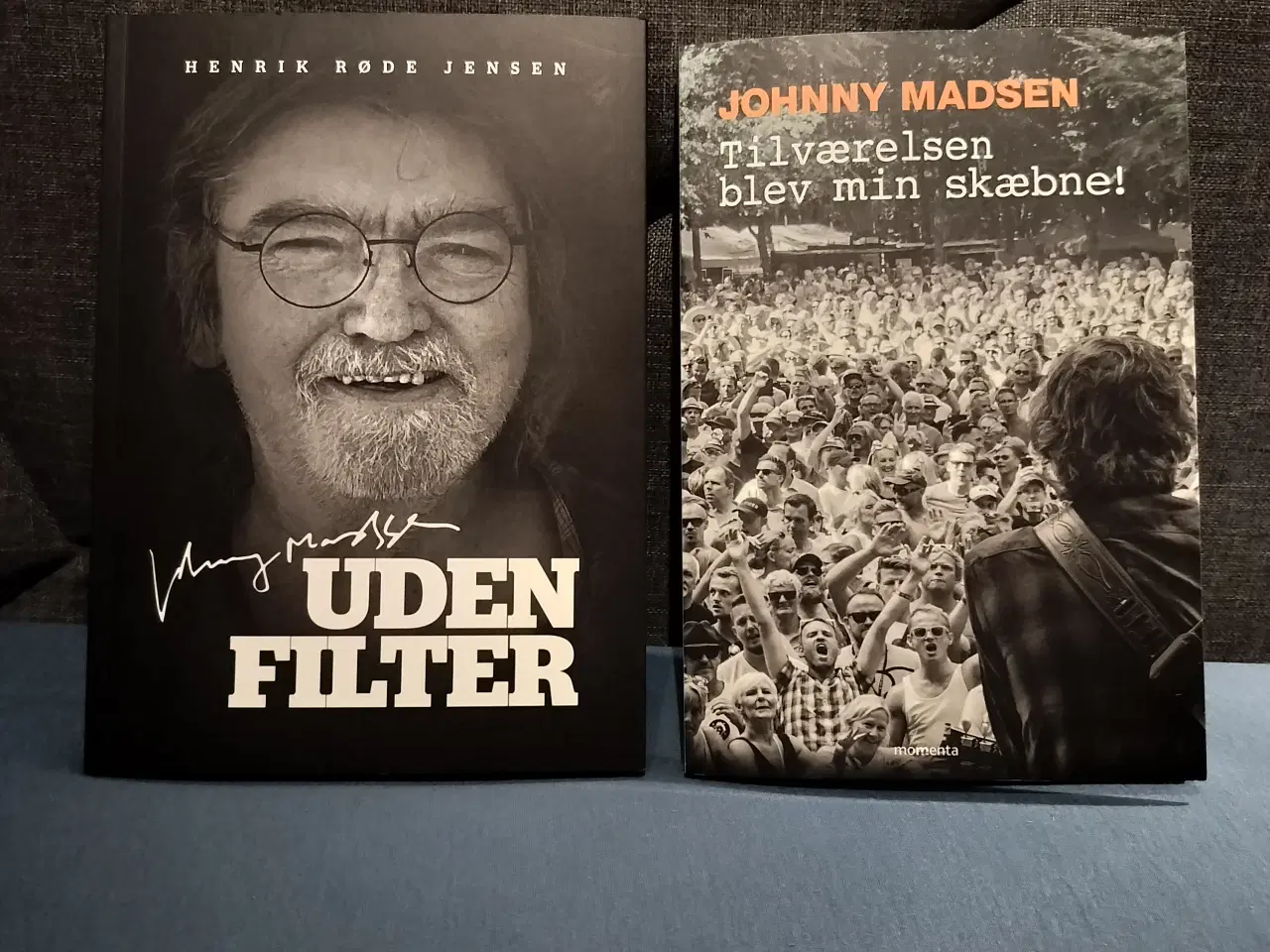 Billede 1 - Bøger Johnny Madsen 