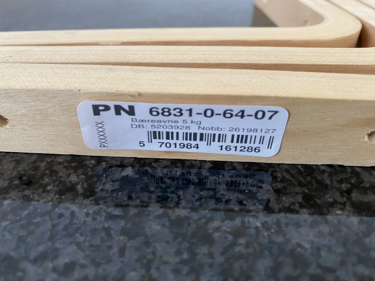 Billede 2 - Hyldeknægte i bøg