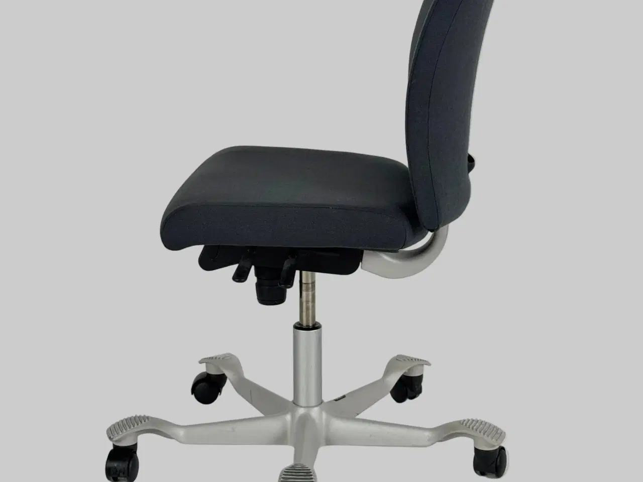 Billede 4 - HÅG H04 4400 Kontorstol – Grå/Gråt Stel 165 mm