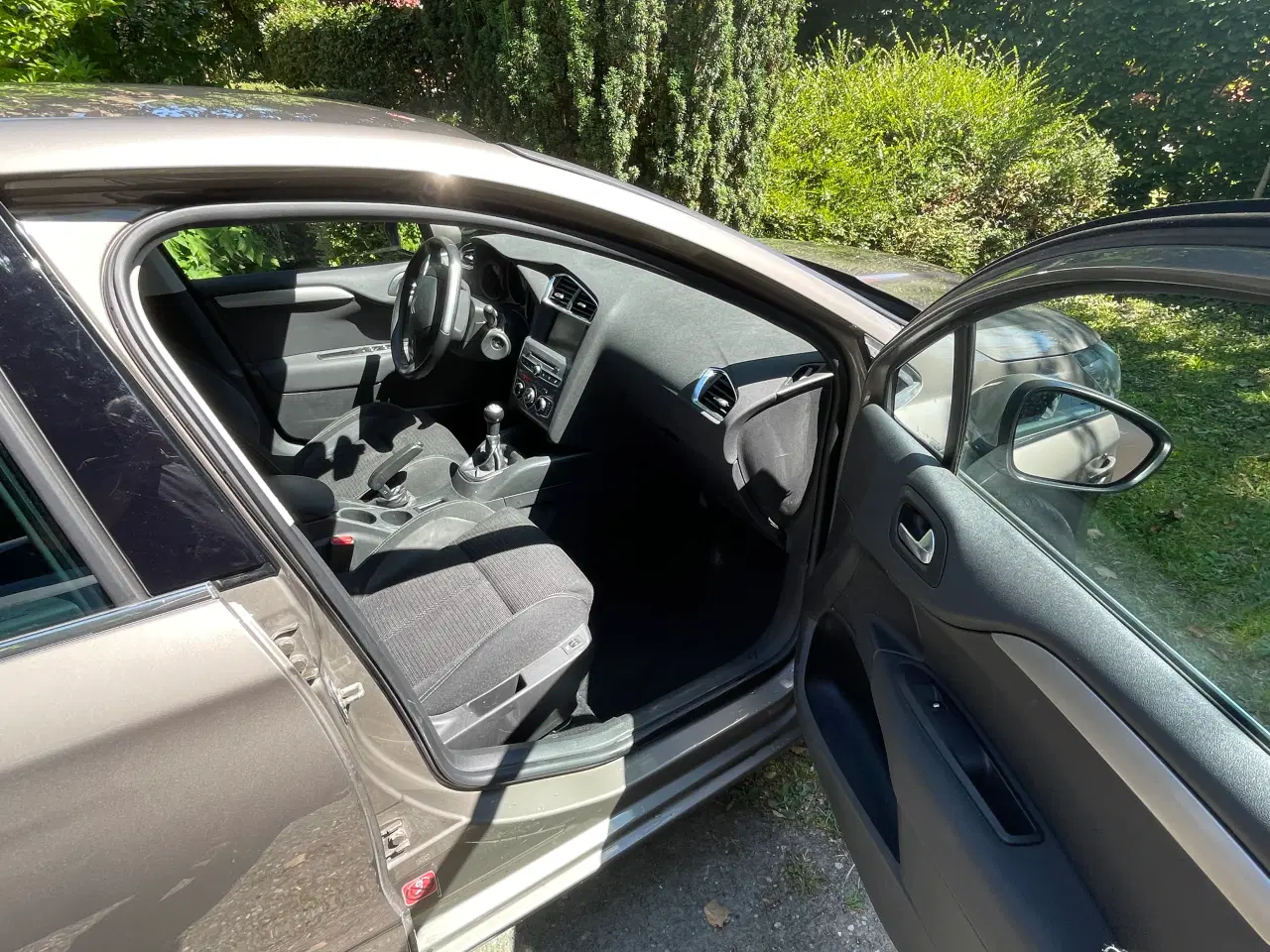 Billede 12 - Citroen C4 kører langt på liter