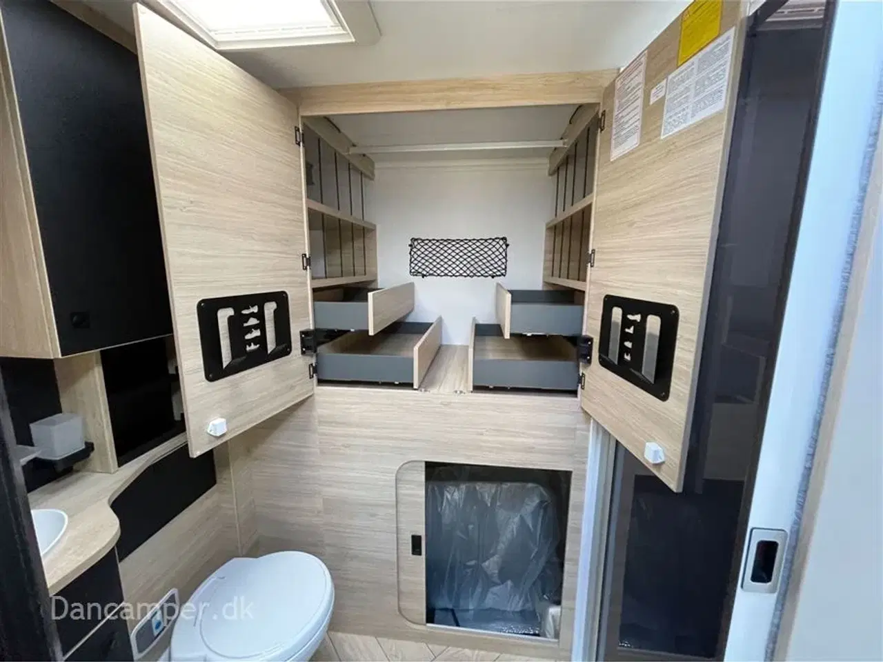 Billede 34 - 2026 - Chausson 630 Titanium Line   Ford Chausson 630 Titanium Line. 165 HK og 8-trins automat gear. Adaptiv fartpilot. Artic-pakke.