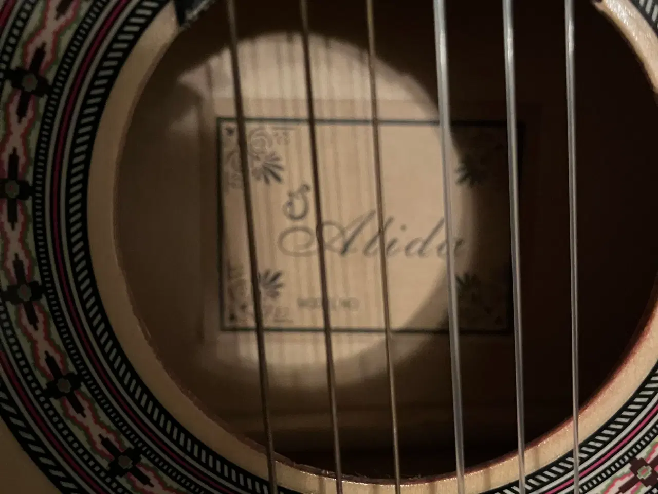 Billede 6 - Flot velholdt junior guitar med udstyr 