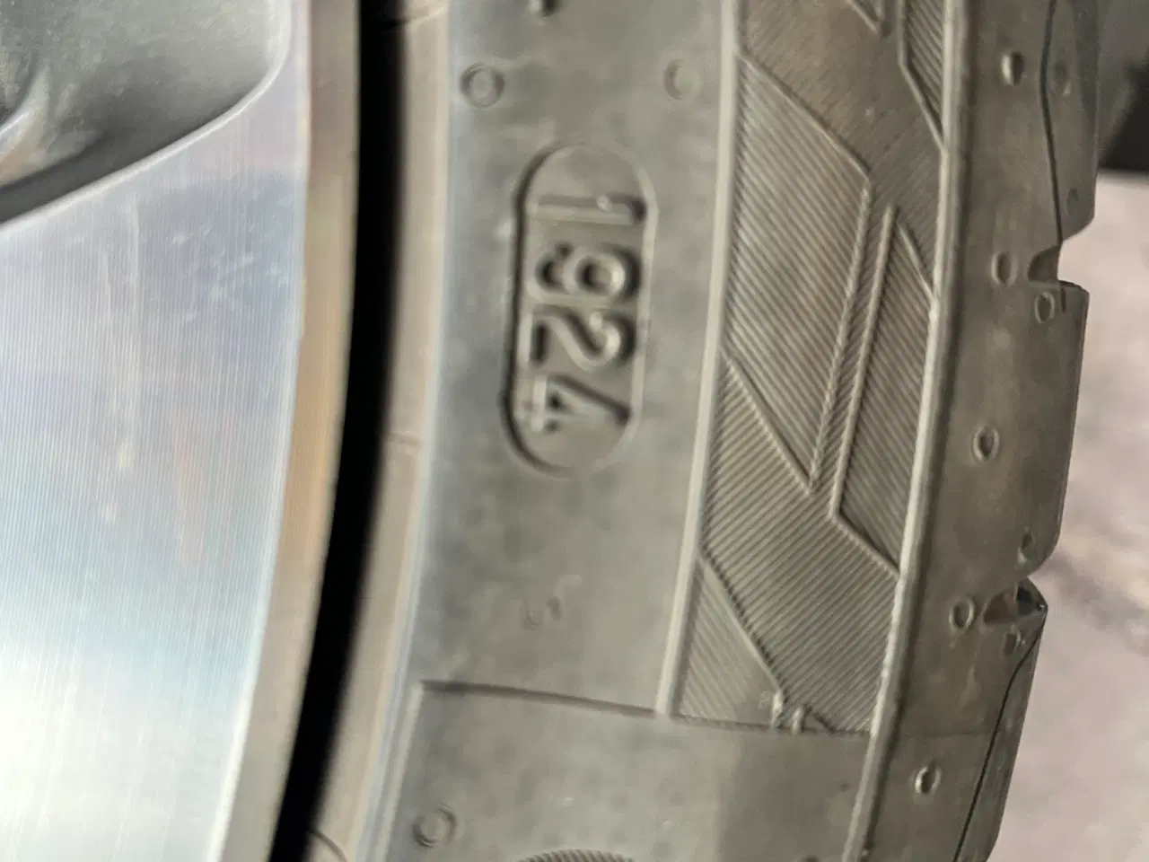 Billede 5 - Golf 5 gti fælge men Conti dæk. 