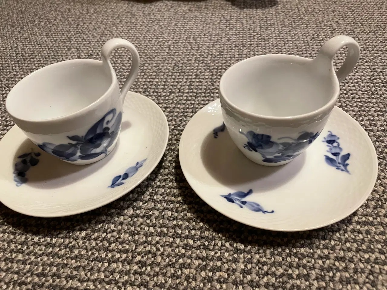 Billede 1 - Royal Copenhagen Højhankskop blå blomst nr 10/8193