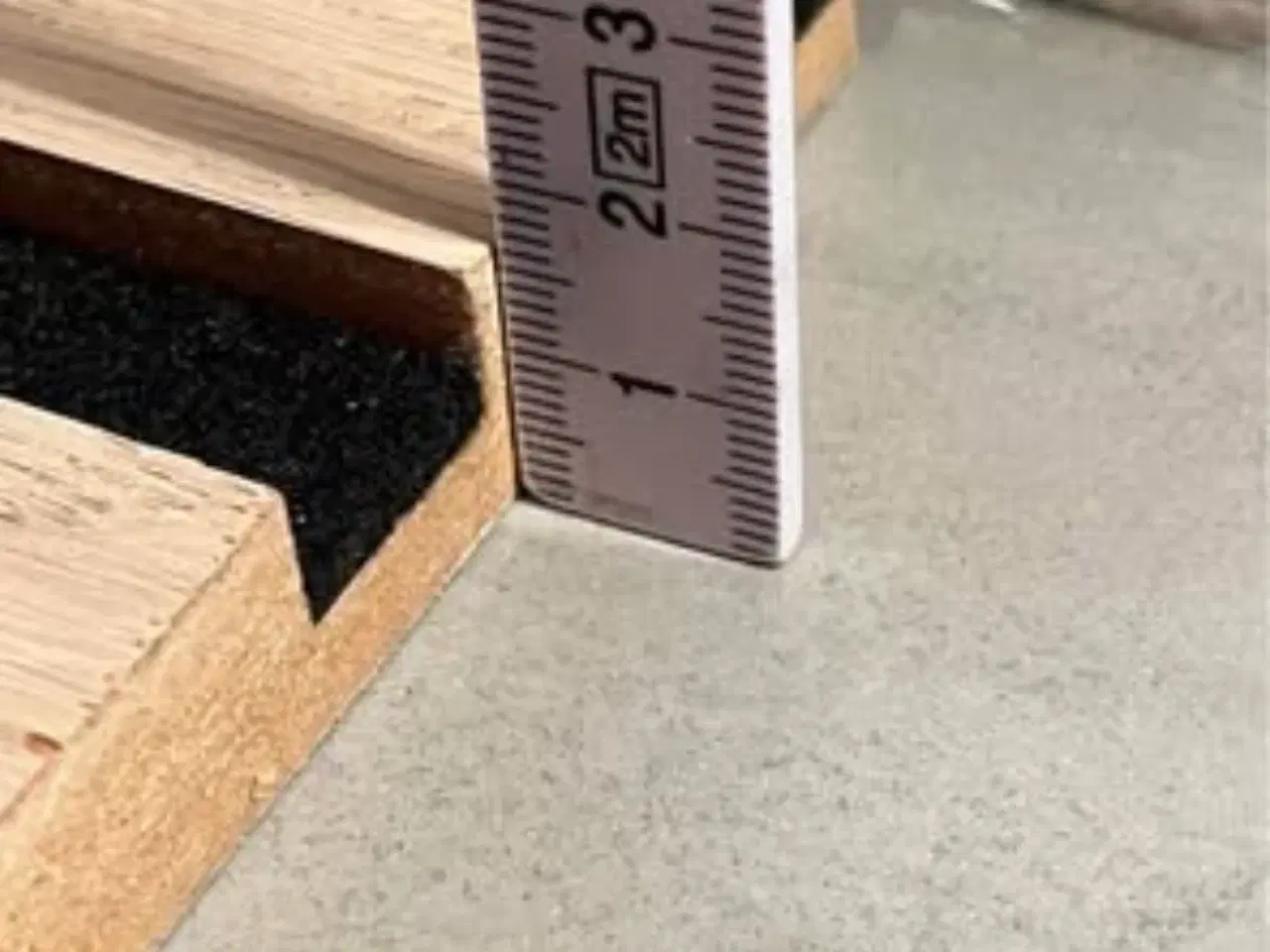 Billede 5 - I-Wood Akustikpanel Eg hvid olie, sort filt.
