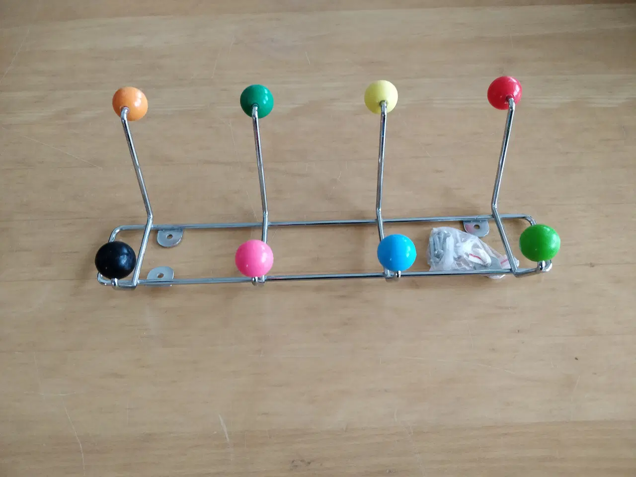 Billede 2 - Knagerække