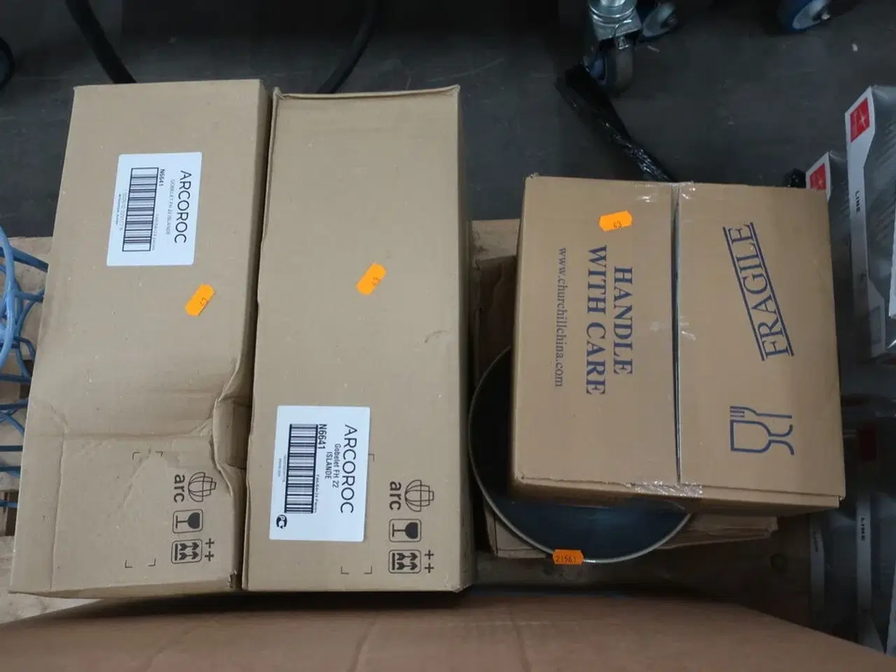 Billede 1 - Diverse tallerkner samt glas