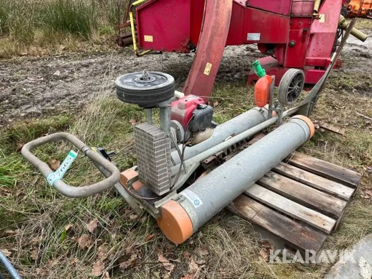 Billede 1 - Grødeknallert med flydepontoner