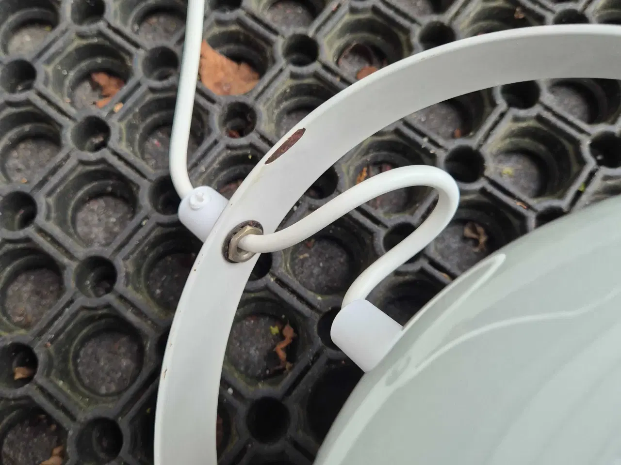 Billede 15 - Hvid kuglelampe med smart vippefunktion 