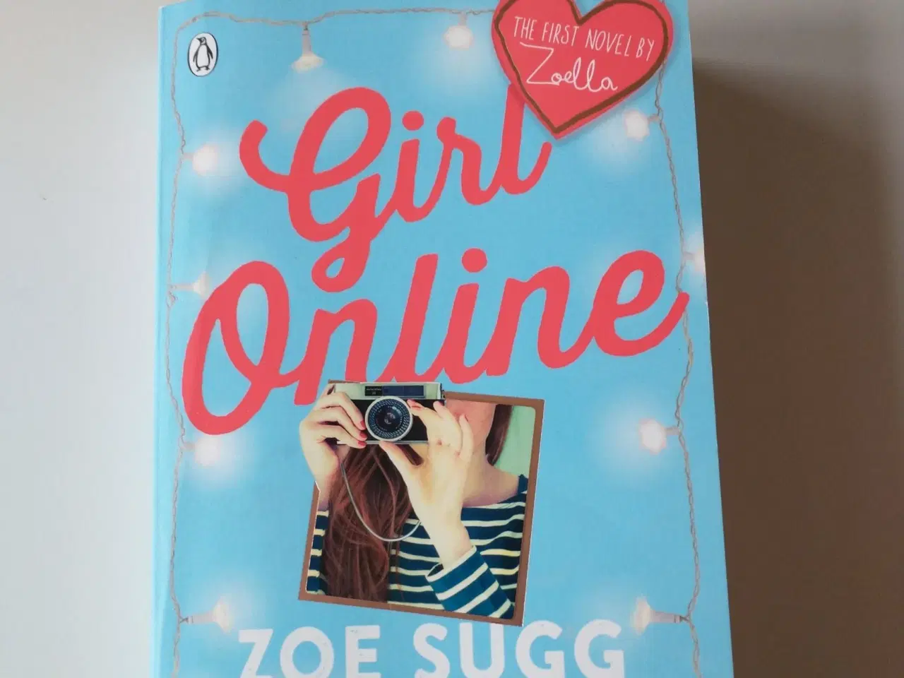 Billede 1 - Girl online (English). By Zoe Sugg