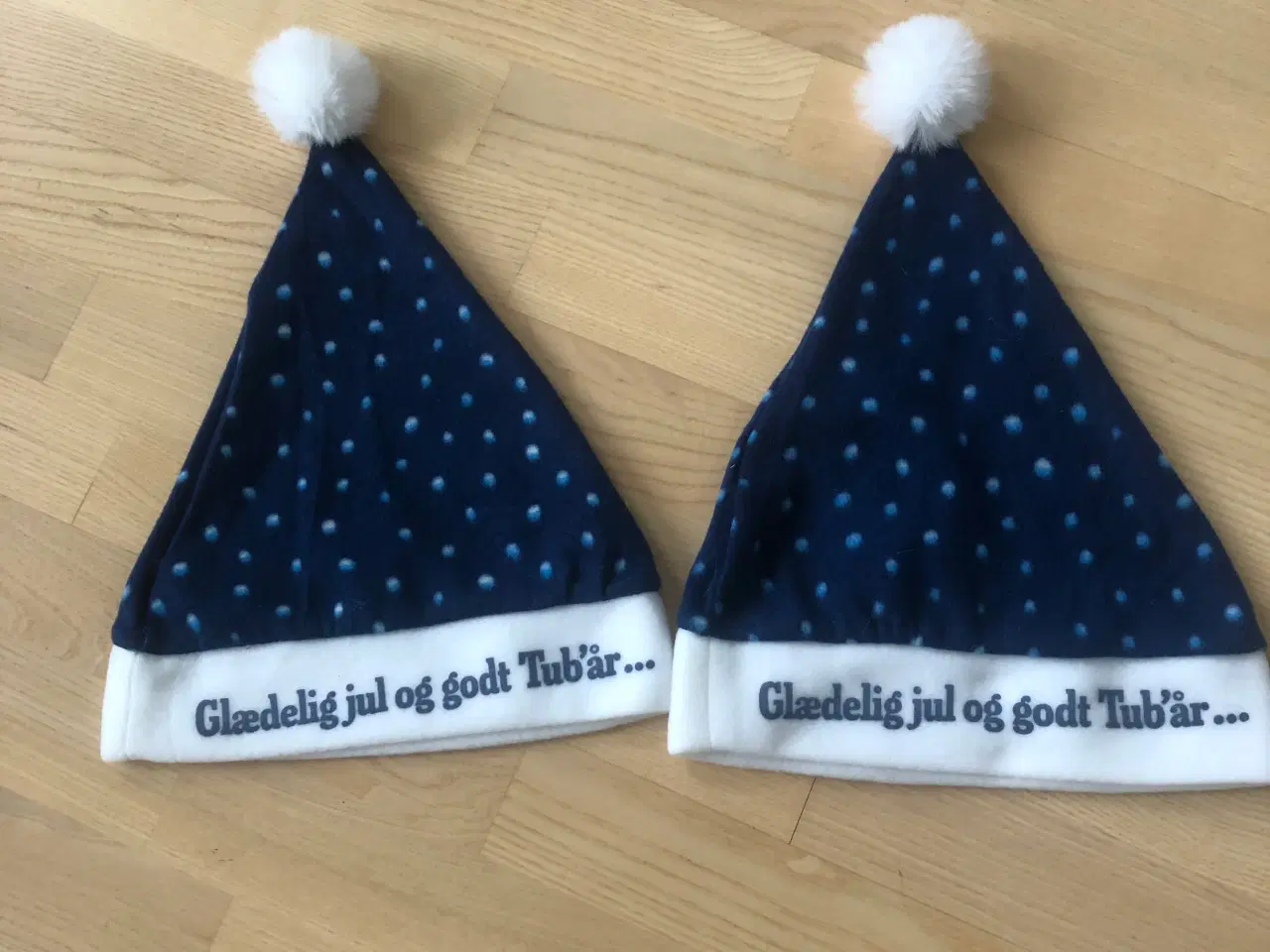 Billede 1 - 2 stk nisse huer fra tuborg J - DAG