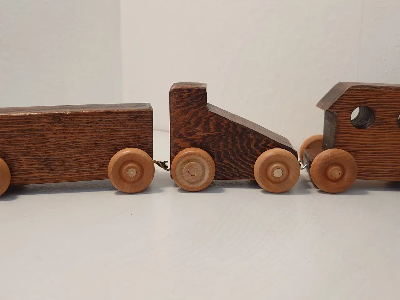 Billede 3 - Vintage trætog "Toys and Joys" Canada. Mærket.