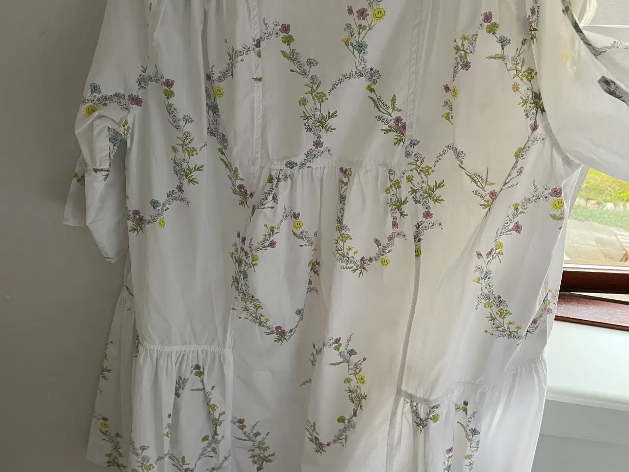 Billede 4 - GANNI hvid kjole