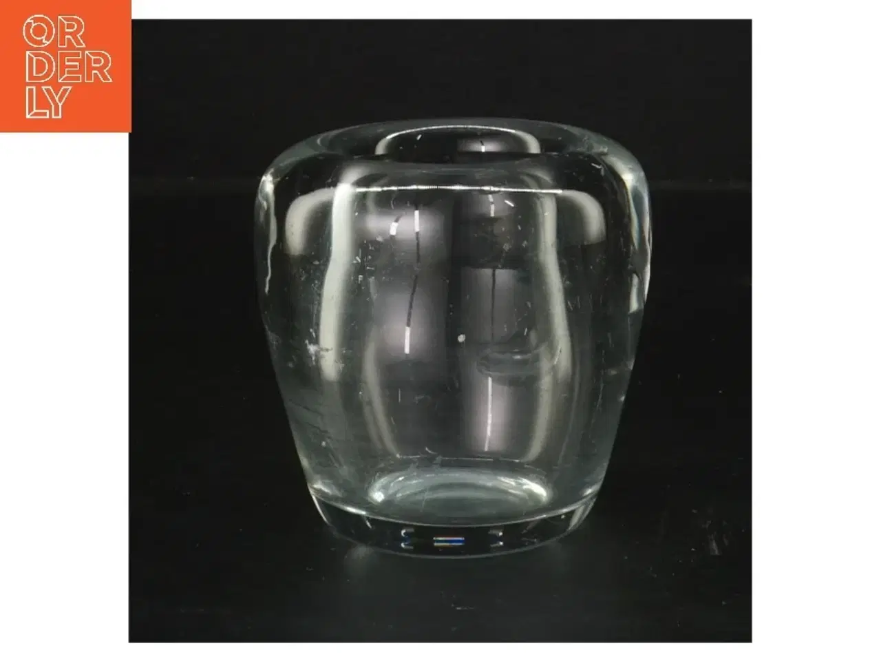 Billede 2 - Klar glasvase med indgraveret mønster (str. 8 cm)