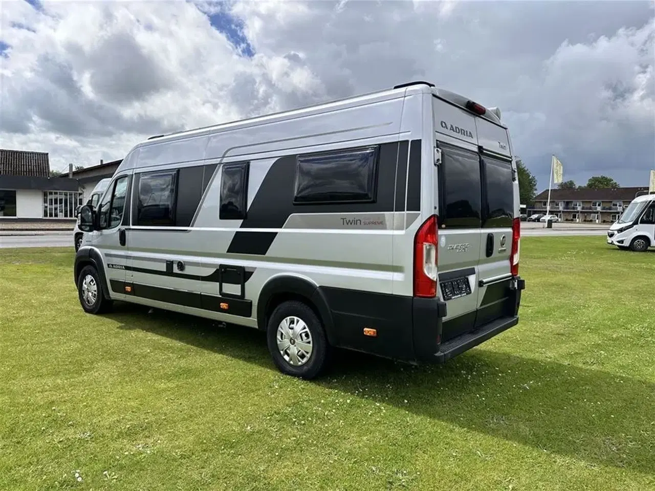 Billede 16 - 2019 - Adria Twin Supreme 640 SLB   Velholdt Camper Van med enkelt senge Kørt 38,300 Km